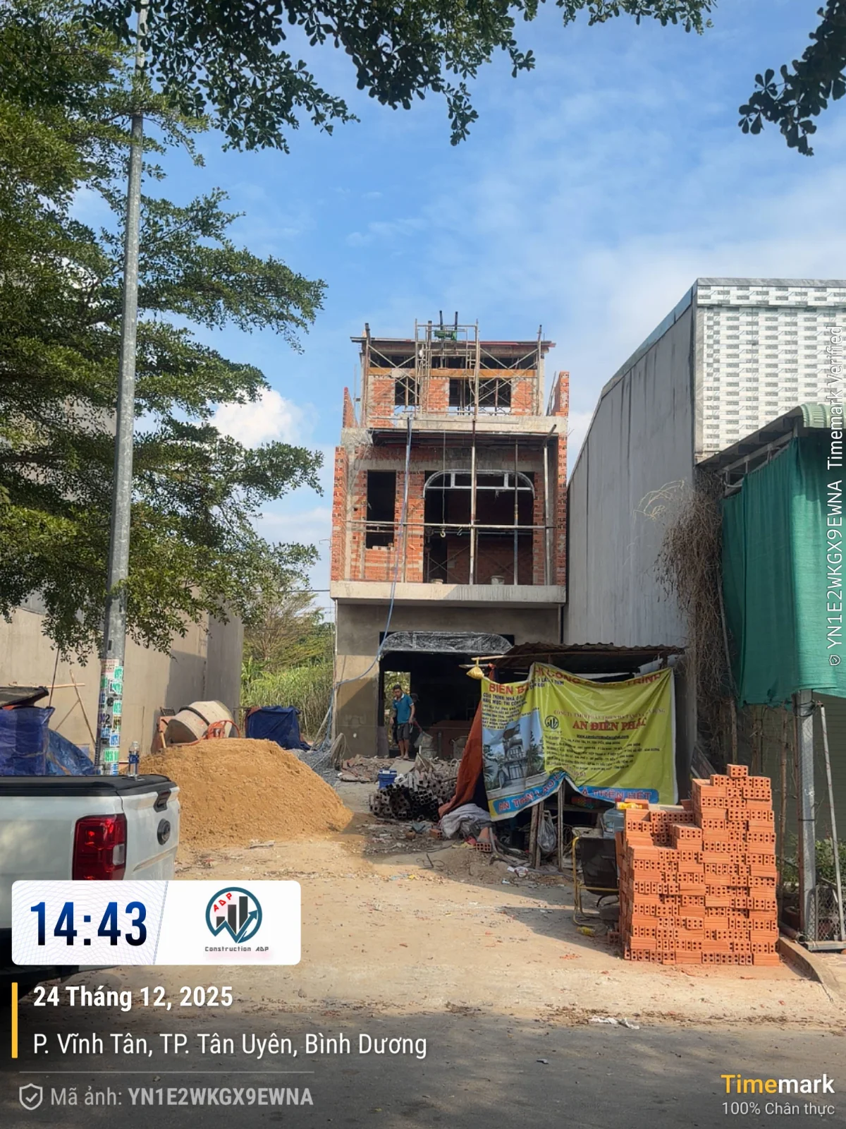 Mẫu nhà 1 trệt 2 lầu 1 tum - hình minh họa 1